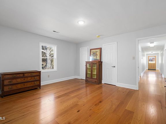 26th image of 2616 Volunteer Pkwy