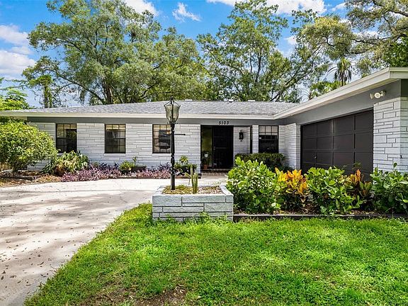 3rd image of 5103 Rolling Hills Ct