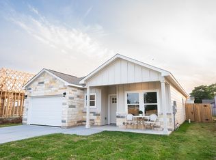 307 String Prairie Way, Smithville, TX 78957