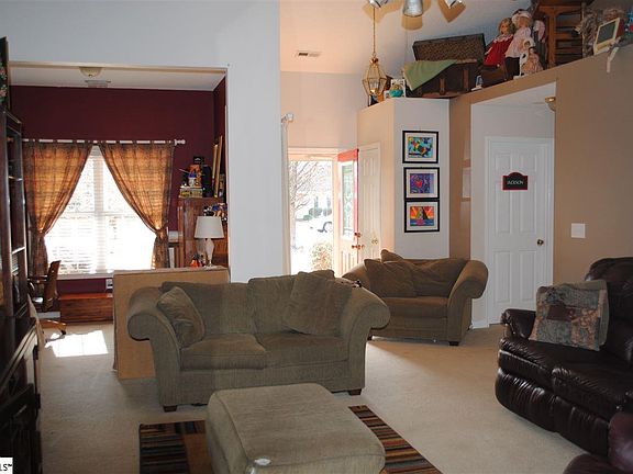 5th image of 113 Ashlan Woods Ct
