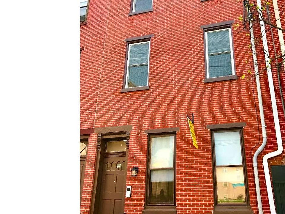 1st image of 821 N Franklin St #1