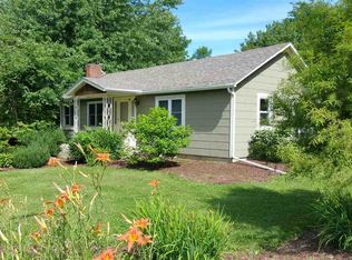 40 E Walnut St, Cedarville, IL 61013