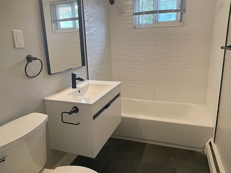338 Park Ave #C — Photo 5
