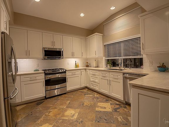 Newly renovated kitchen 