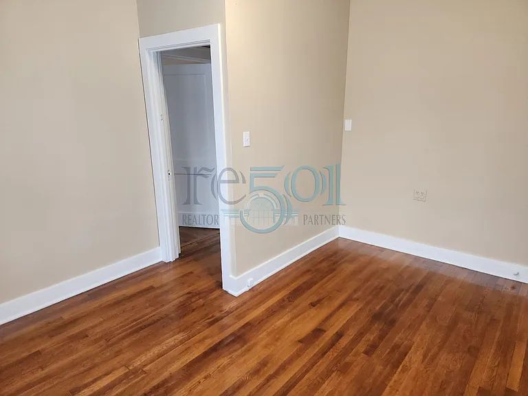119 N Monroe St — Photo 26