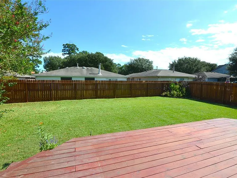 28926 Sedgefield St — Photo 15