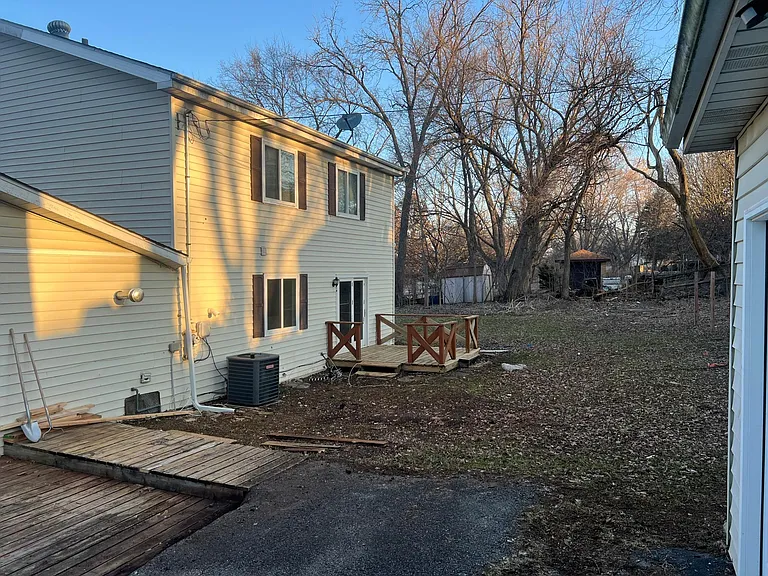 152 N Adams St — Photo 33