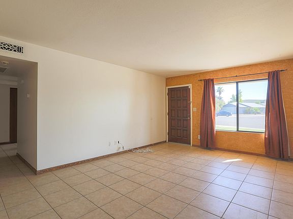 3rd image of 1207 E El Parque Dr