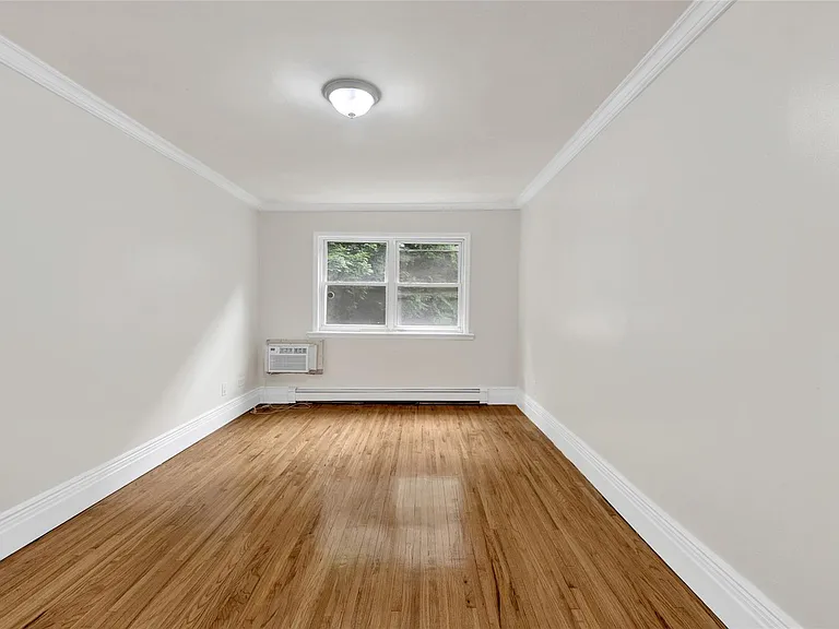 4392 Carpenter Ave #2 — Photo 20