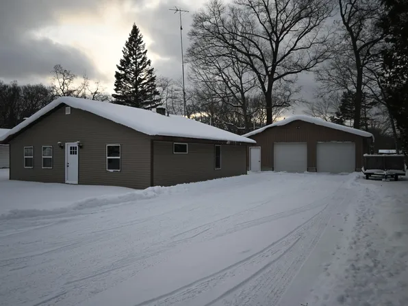 2087 Whitehall Rd, Muskegon, MI 49445