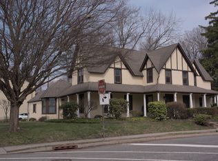 93 Arch St, Ramsey, NJ 07446