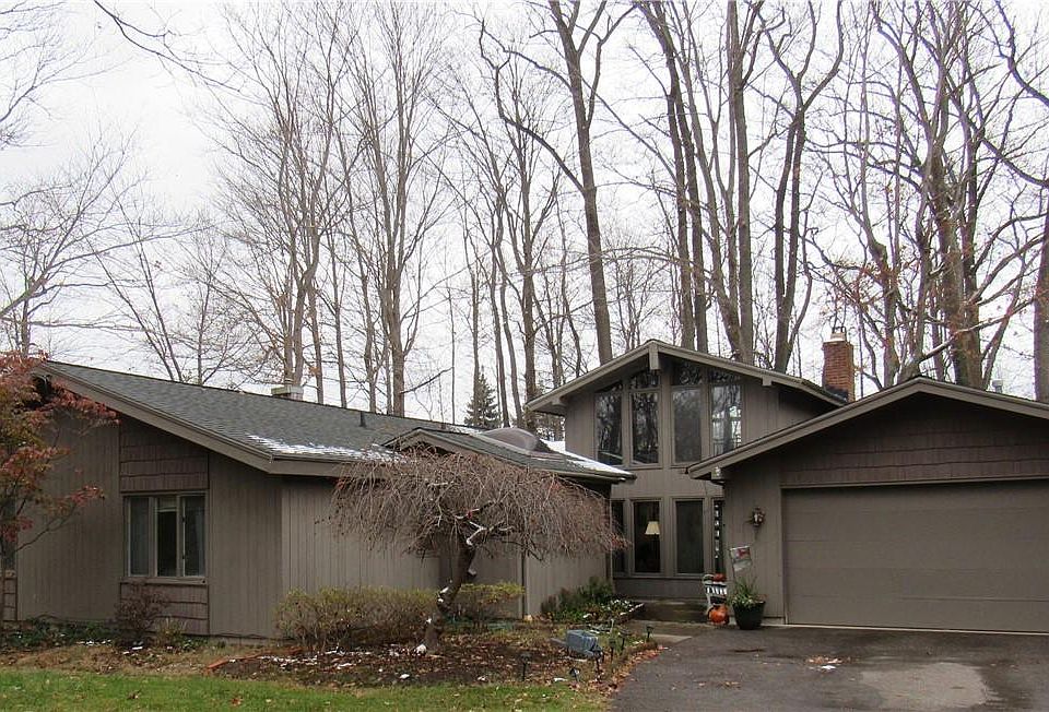 1st image of 11583 Mapleridge Dr