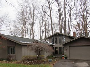 11583 Mapleridge Dr, North Royalton, OH
