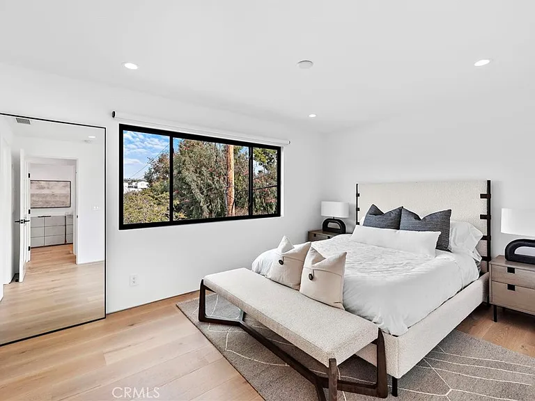 322 1/2 Iris Ave — Photo 18