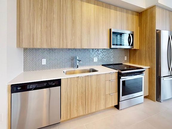 5th image of 2121 N Bayshore Dr APT 1008