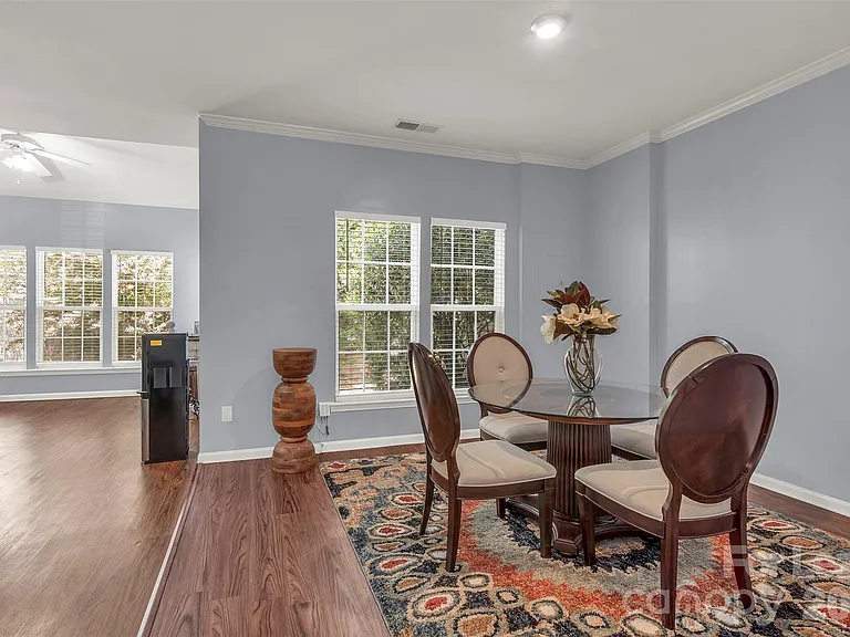 1802 Robinwood Village Dr — Photo 8