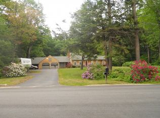 35 Ridgewood Dr, Bow, NH 03304