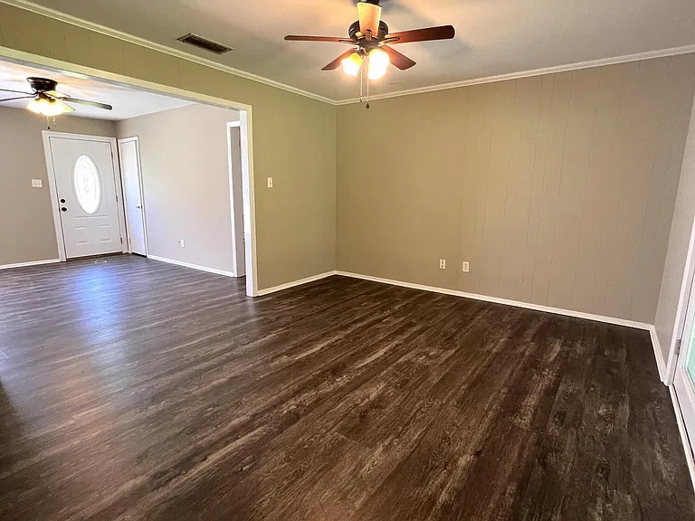416 Pecan Blvd — Photo 5