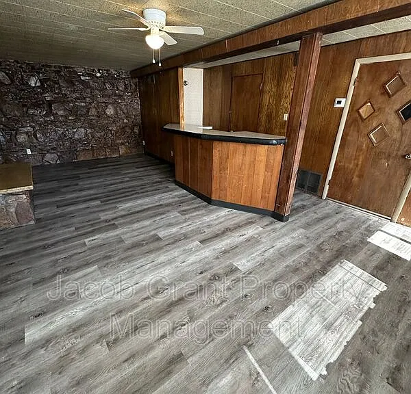 282 J St — Photo 19
