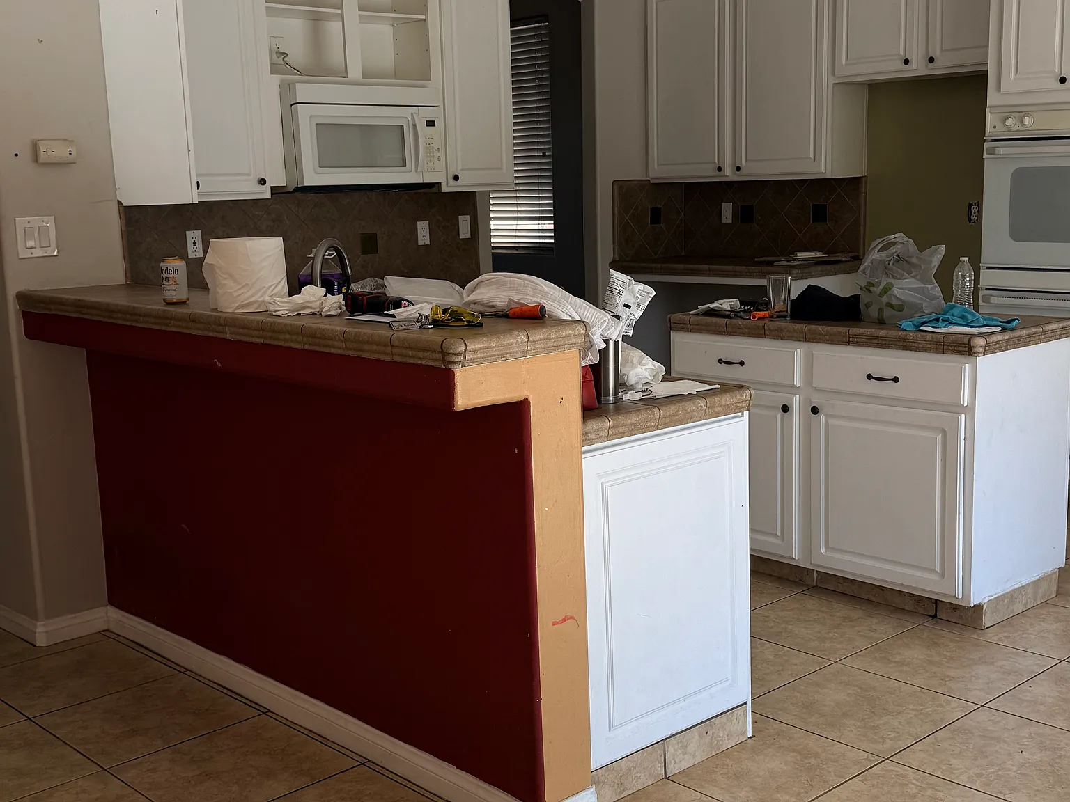 5 bed, 2572 sqft, $3,500 — Photo 2