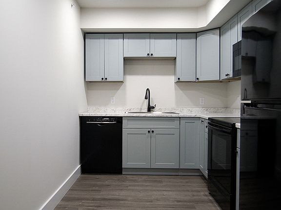 3rd image of 15 Hungerford Ter Unit 15