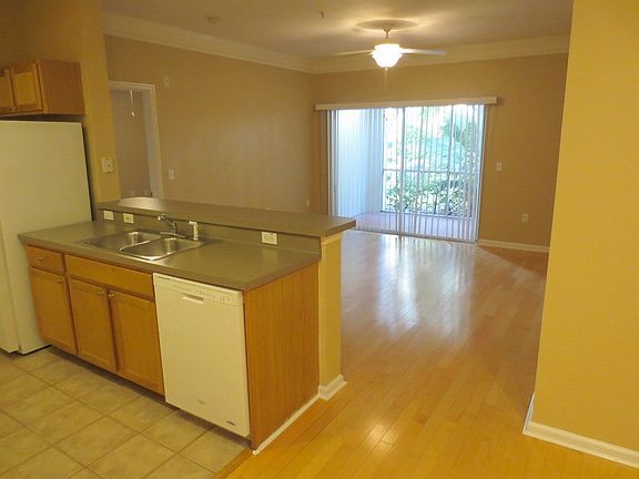 2nd image of 4207 S Dale Mabry Hwy Unit 2114