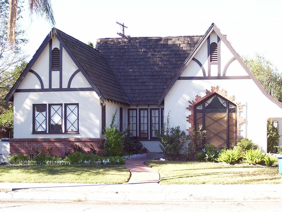3156 N Pershing Ave.