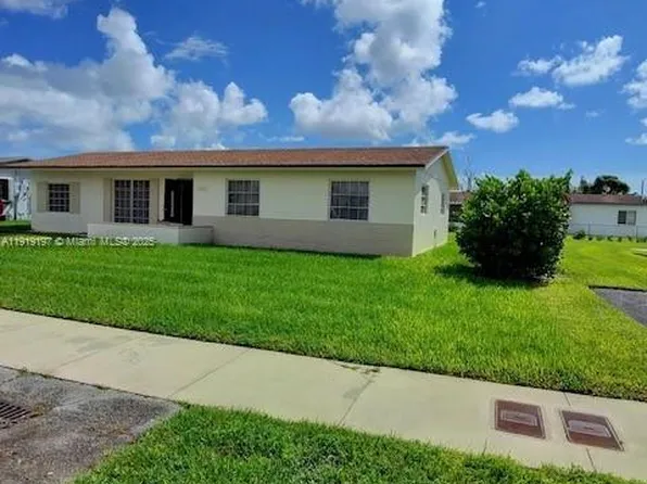 14405 SW 105th Ct, Miami, FL 33176