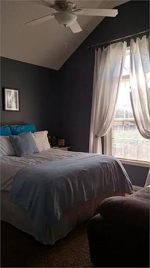 3 bed, 2.0 bath, 1300 sqft, $1,500 — Photo 3