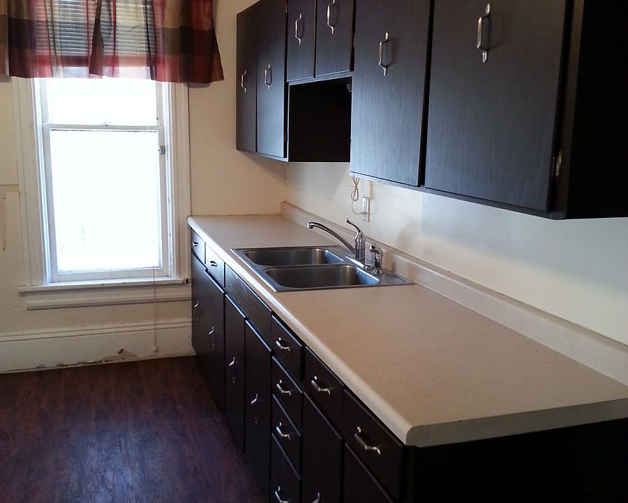 2nd image of 104 Emmons Ave
