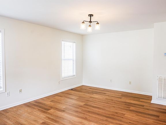 2nd image of 12 Fleming St