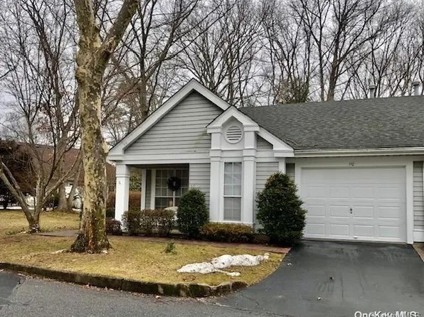 110 Glen Drive #110, Ridge, NY 11961