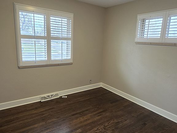 4th image of 793 W Longview Ave