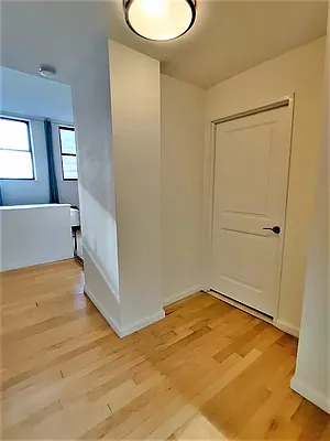 Rented by New York Residence | media 28