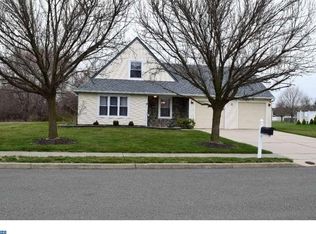 8 Knotty Oak Dr, Eastampton, NJ 08060