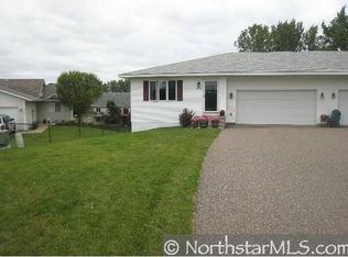 874 Trails End Rd, Eagan, MN 55123