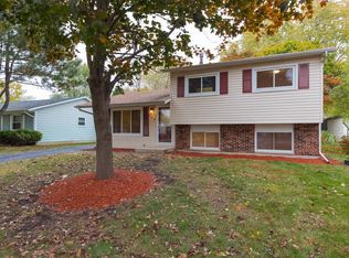148 Creekside Dr, Bolingbrook, IL