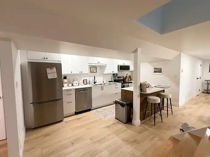 24 Wycliffe Cres #2 — Photo 3