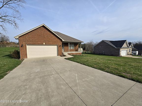 3rd image of 528 Ford Dr
