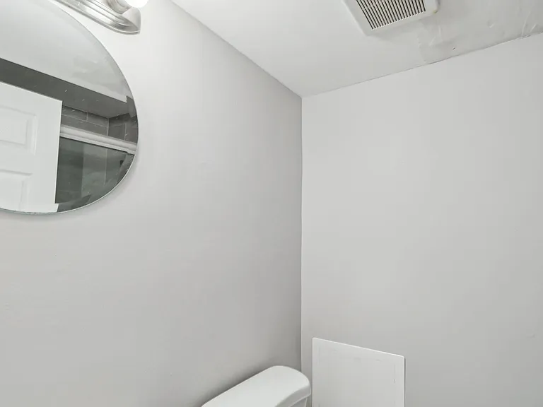 5448 Princess Dr — Photo 7