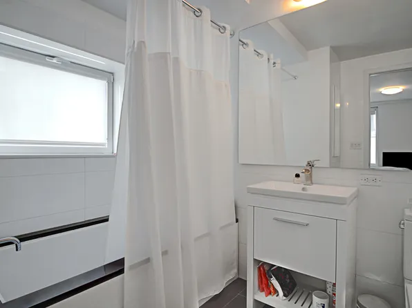 119 Chambers Street image 20 of 22