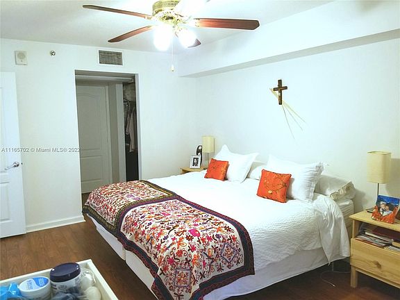 5th image of 1200 Brickell Bay Dr APT 2604
