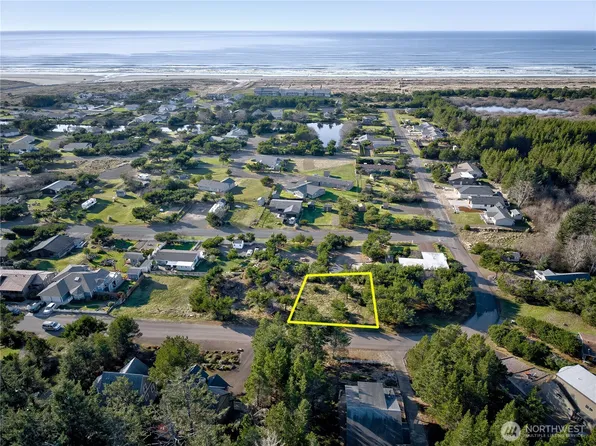 35513 J Place, Ocean Park, WA 98640