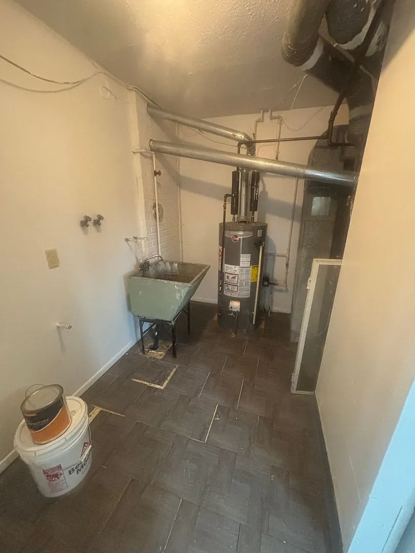2bd/1.5b Townhome Warrensville Section 8/Cash Pay — Photo 4
