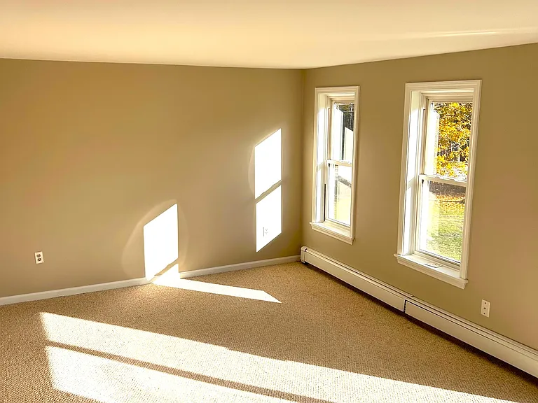 6 Bryana Way — Photo 3