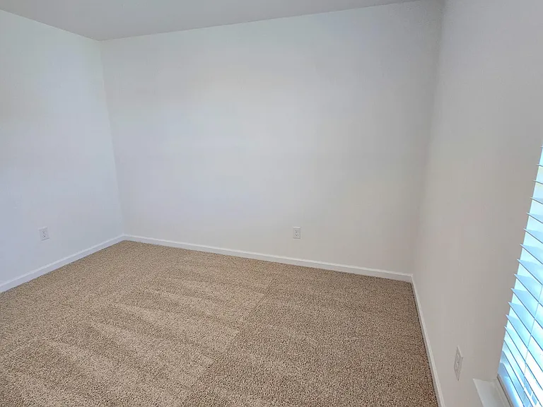 877 Bullhorn Dr — Photo 34