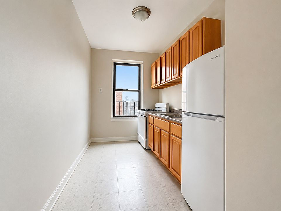 1st image of 4109 9th Ave #310