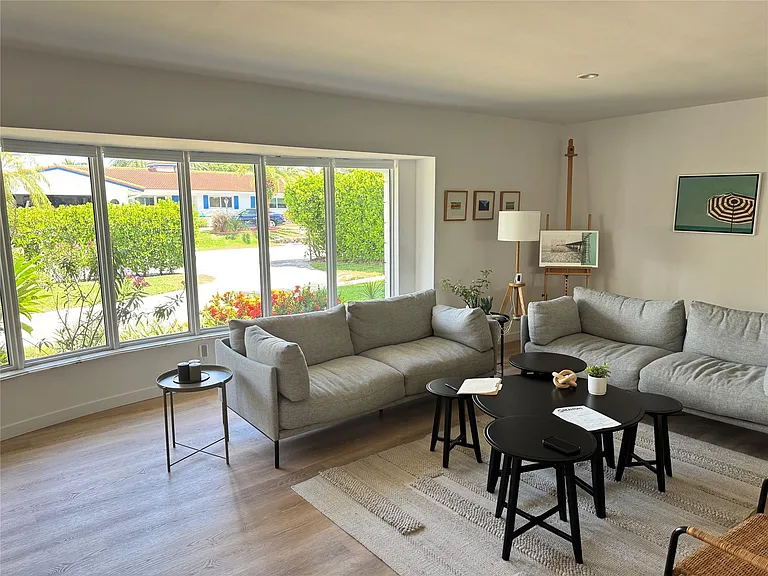 2020 Coral Reef Dr — Photo 9