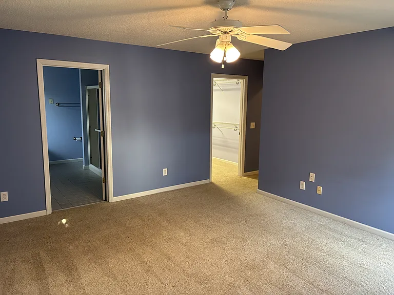 480 Spring Lake Dr — Photo 14