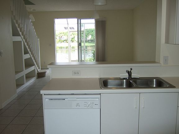 4th image of 3726 San Simeon Cir